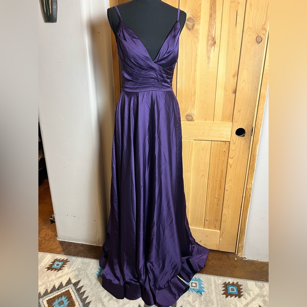 NWOT LA FEMME Plum Maxi Gown - Picture 2 of 9